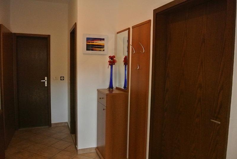 Apartmaji Nika إيزولا المظهر الخارجي الصورة